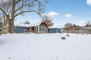 10318 York Ln, Bloomington, MN 55431 - Photo 15