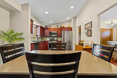9142 Lanewood Lane N, Maple Grove, MN 55369 - Photo 7