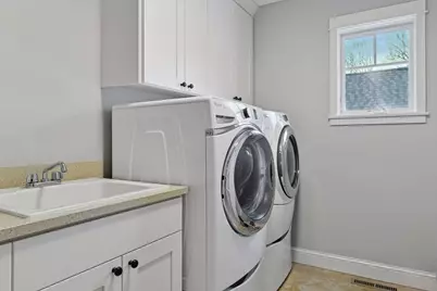 633 Park Street E, Wayzata, MN 55391 - Photo 25