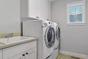 633 Park St E, Wayzata, MN 55391 - Photo 25