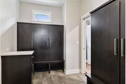 633 Park Street E, Wayzata, MN 55391 - Photo 11