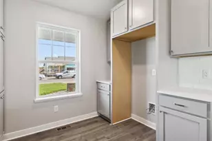 17408 Durham Dr, Lakeville, MN 55044 - Photo 5