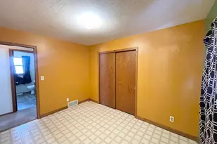 215 N Swain St, Redwood Falls, MN 56283 - Photo 25