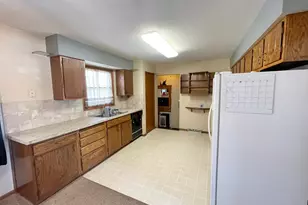 215 N Swain St, Redwood Falls, MN 56283 - Photo 13