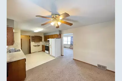 215 N Swain Street, Redwood Falls, MN 56283 - Photo 11