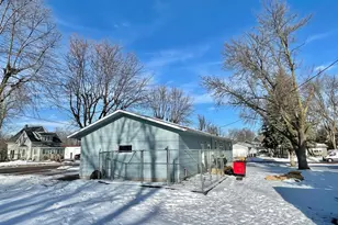 215 N Swain St, Redwood Falls, MN 56283 - Photo 31