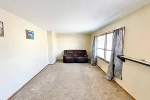 215 N Swain St, Redwood Falls, MN 56283 - Photo 5