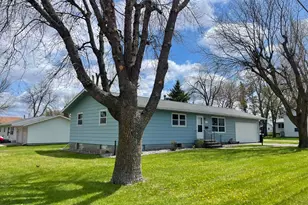 215 N Swain St, Redwood Falls, MN 56283 - Photo 27