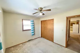 215 N Swain St, Redwood Falls, MN 56283 - Photo 19