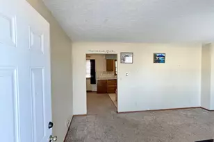 215 N Swain St, Redwood Falls, MN 56283 - Photo 3
