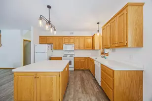 23865 County Rd 10, Loretto, MN 55357 - Photo 7