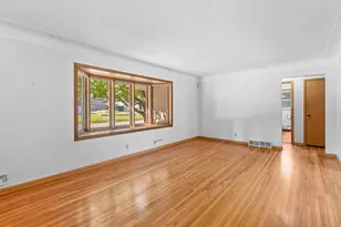 685 51st Ave NE, Columbia Heights, MN 55421 - Photo 5