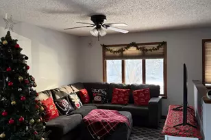 301 Aster Dr, Northfield, MN 55057 - Photo 3