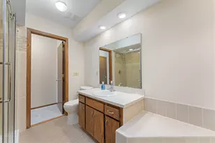 1216 Hilo Ave N, Oakdale, MN 55128 - Photo 23