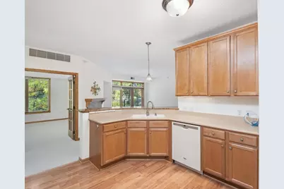 5225 Grandview Square #210, Edina, MN 55436 - Photo 7