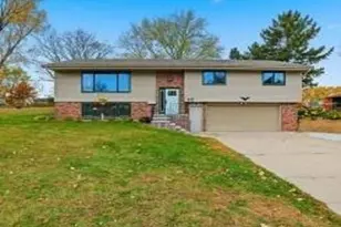 417 S Park Ln, Le Sueur, MN 56058 - Photo 1