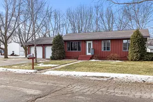 1104 Cheryl Ave, Marshall, MN 56258 - Photo 3