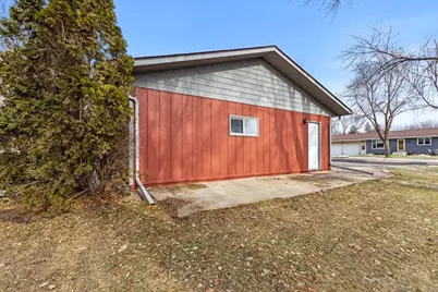 1104 Cheryl Avenue, Marshall, MN 56258 - Photo 11