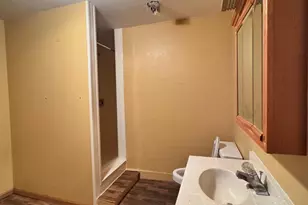 816 E 5th St, Blue Earth, MN 56013 - Photo 19