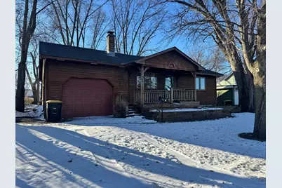 816 E 5th Street, Blue Earth, MN 56013 - Photo 1