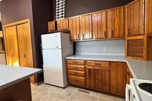 816 E 5th St, Blue Earth, MN 56013 - Photo 7