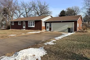 180 6th St, Walnut Grove, MN 56180 - Photo 5