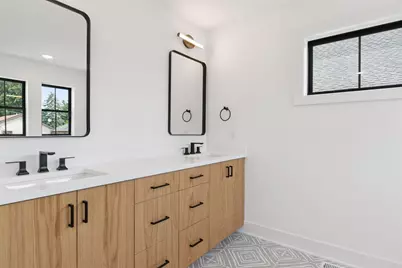 2084 Palace Avenue, Saint Paul, MN 55105 - Photo 29