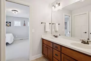 9176 Cold Stream Ln, Eden Prairie, MN 55347 - Photo 35