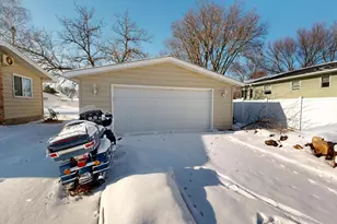 172 Lakeview Dr, Spicer, MN 56288 - Photo 31
