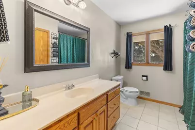 1887 Lakewood Drive N, Maplewood, MN 55109 - Photo 13