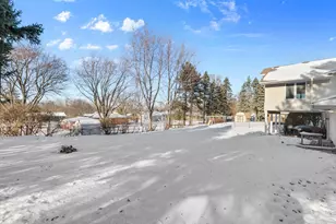 1887 Lakewood Dr N, Maplewood, MN 55109 - Photo 29