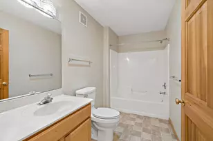 763 Lake Ridge Dr, Woodbury, MN 55129 - Photo 25