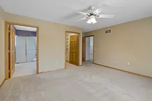 763 Lake Ridge Dr, Woodbury, MN 55129 - Photo 17