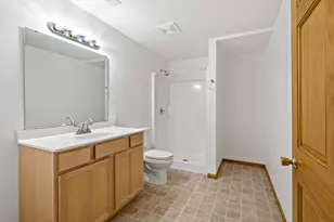 763 Lake Ridge Dr, Woodbury, MN 55129 - Photo 37