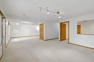 763 Lake Ridge Dr, Woodbury, MN 55129 - Photo 29