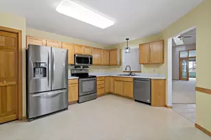 763 Lake Ridge Dr, Woodbury, MN 55129 - Photo 11