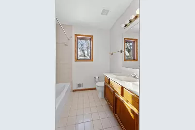 17581 Lorence Way, Eden Prairie, MN 55346 - Photo 7