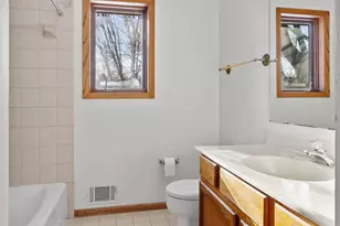 17581 Lorence Way, Eden Prairie, MN 55346 - Photo 7