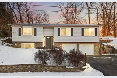 402 25th Street SW, Rochester, MN 55902 - Photo 1