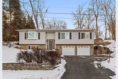 402 25th Street SW, Rochester, MN 55902 - Photo 3