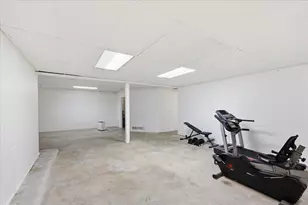 6807 Dovre Dr, Edina, MN 55436 - Photo 37