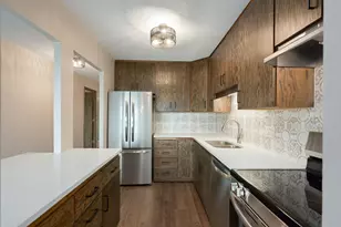 410 Groveland Ave, Minneapolis, MN 55403 - Photo 3