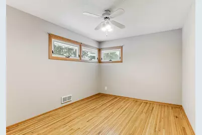 10833 Toledo Avenue S, Bloomington, MN 55437 - Photo 15