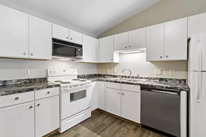 3650 Gershwin Lane N, Oakdale, MN 55128 - Photo 5