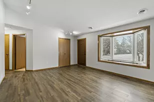 3650 Gershwin Ln N, Oakdale, MN 55128 - Photo 9