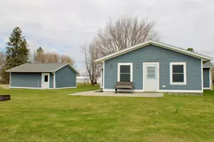 401 Joe Horachek St E, Goodridge, MN 56725 - Photo 15