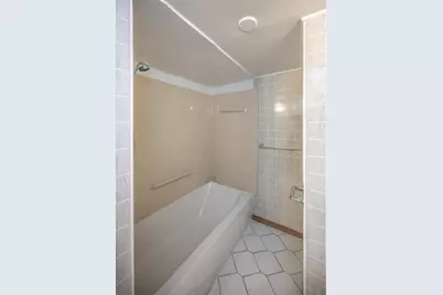 315 Annapolis Street W, Saint Paul, MN 55118 - Photo 23