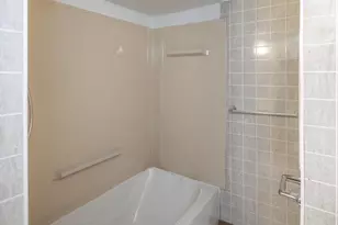 315 Annapolis St W, Saint Paul, MN 55118 - Photo 23