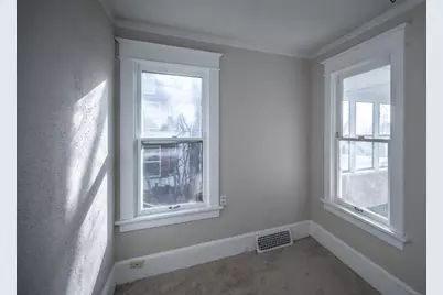 315 Annapolis Street W, Saint Paul, MN 55118 - Photo 11