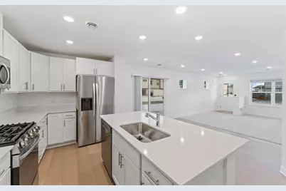 5233 Long Pointe Pass, Woodbury, MN 55129 - Photo 5